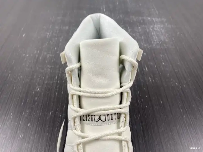 Reps TB AR0715-101 11 Jordan Neapolitan Air WMNS 0510